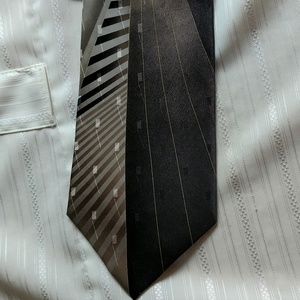 Pierre Cardin Black/Taupe Silk Tie & Pocket Square